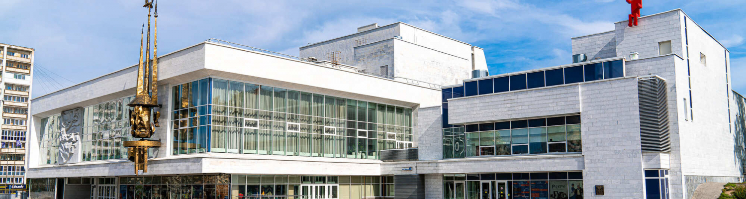 Театр юного зрителя, г. Екатеринбург - Поставка звукового, светового, видео и сценического оборудования. Аудиовизуальные решения.