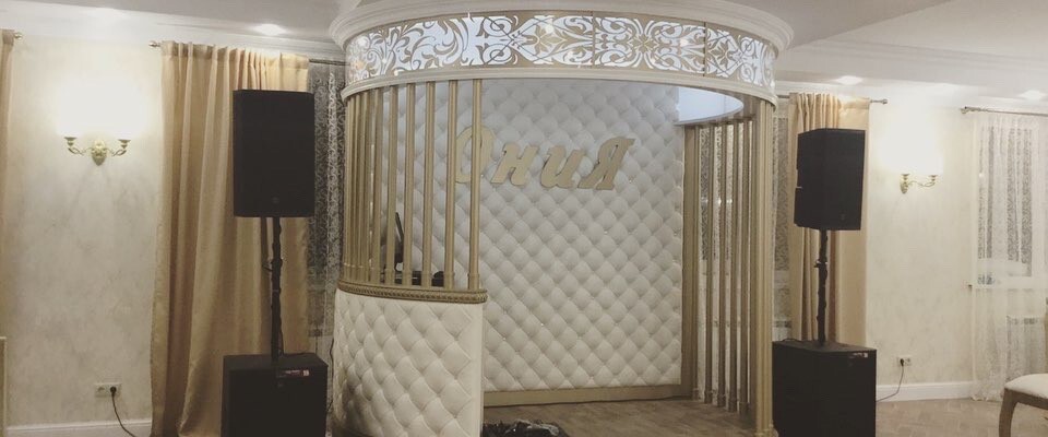 Караоке бар ОниЯ, г. Губкинский - Поставка звукового, светового, видео и сценического оборудования. Аудиовизуальные решения.