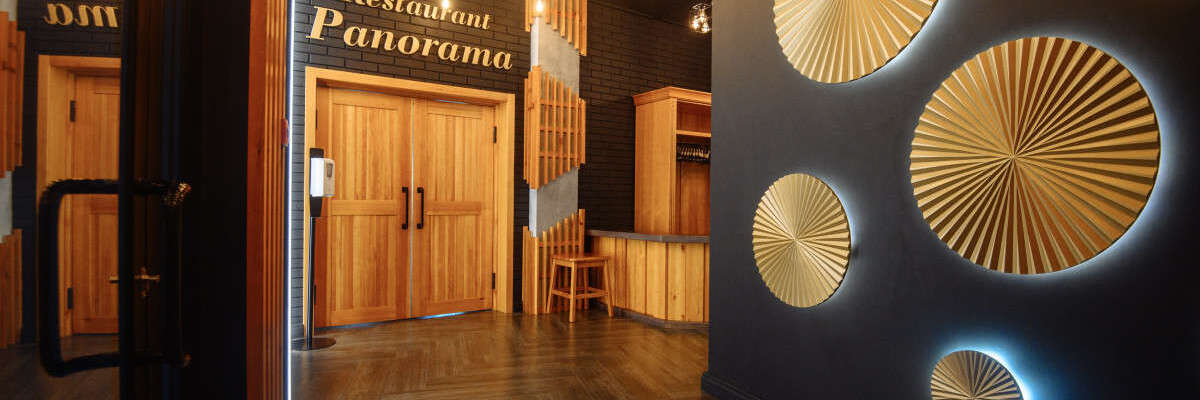 Ресторан «Панорама» Ханты-Мансийск - Поставка звукового, светового, видео и сценического оборудования. Аудиовизуальные решения.