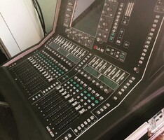 Центр зимних видов спорта им. А.В. Филипенко, г. Ханты-Мансийск - Поставка звукового, светового, видео и сценического оборудования. Аудиовизуальные решения.