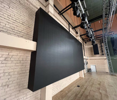 Актовый зал в корпусе Технолого-педагогического колледжа, г. Ханты-Мансийск - Поставка звукового, светового, видео и сценического оборудования. Аудиовизуальные решения.