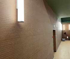 Актовый зал в корпусе Технолого-педагогического колледжа, г. Ханты-Мансийск - Поставка звукового, светового, видео и сценического оборудования. Аудиовизуальные решения.