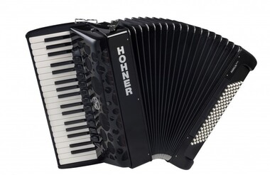 HOHNER Amica Forte IV 96 black - Поставка звукового, светового, видео и сценического оборудования. Аудиовизуальные решения.